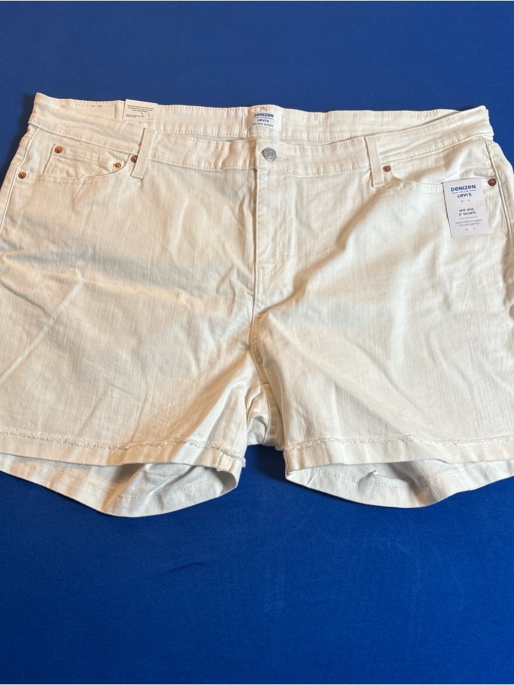 Levis Denizen High Rise Shorts‎ Women's Size 24 45" Waist White New Summertime